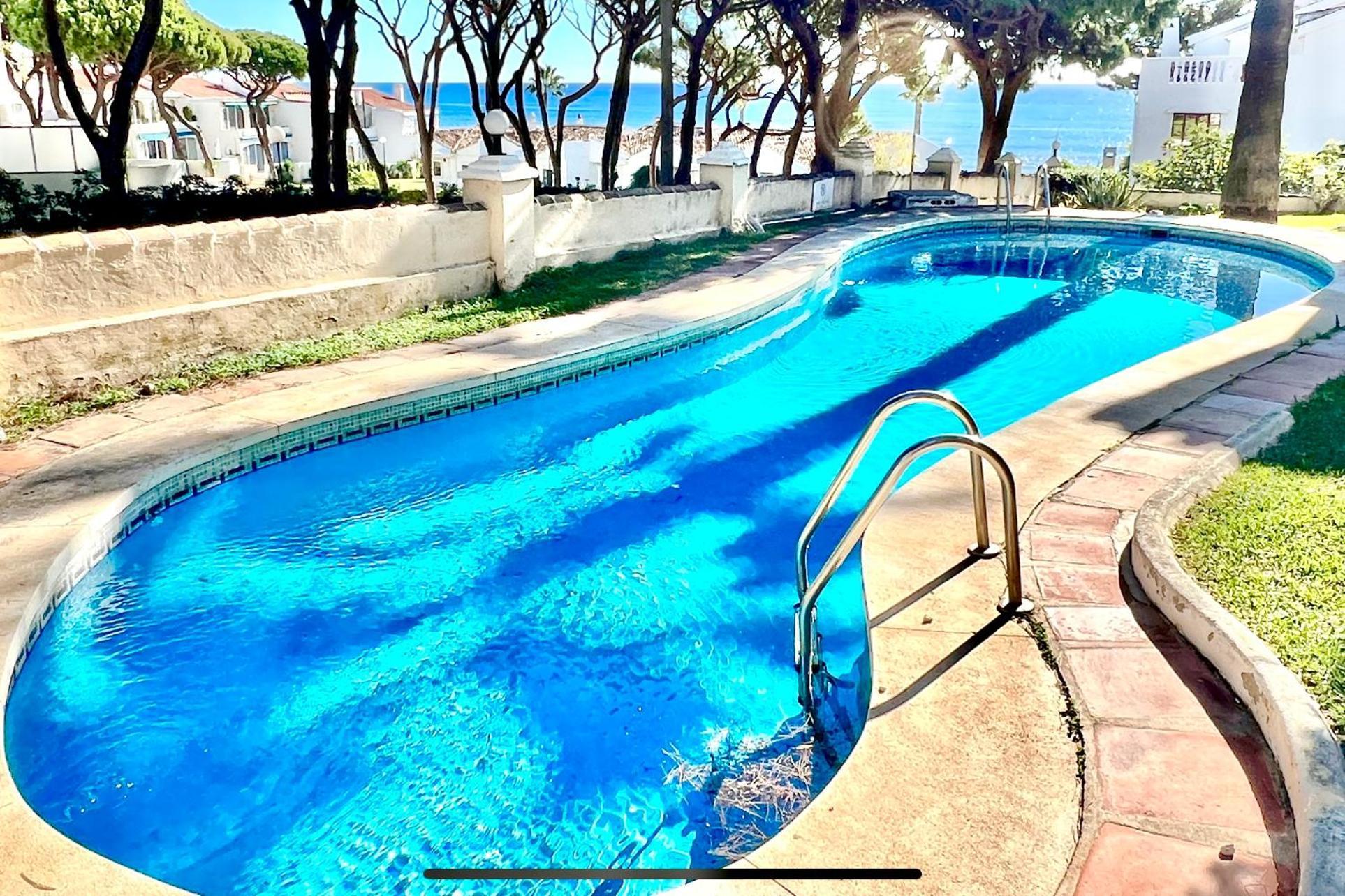 Mijas Costa - Beachside Apartment-B Sitio de Calahonda Exterior photo